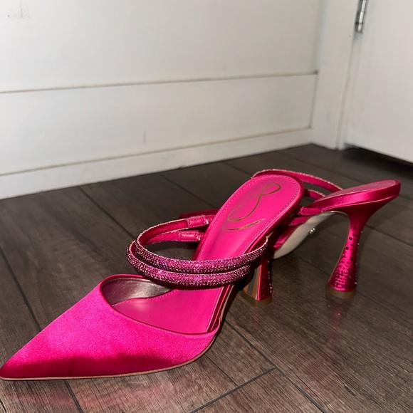 NEW Heels Agustina Bold Fuschia Suede Mule Pumps - Picture 4 of 13